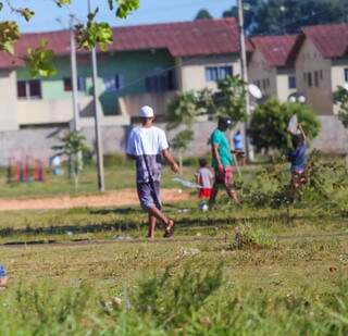 Moradores fazem campeonato de pipas no final de semana em bairros da Capital (Marcos Maluf)