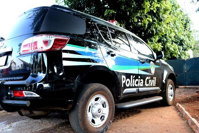 Genro e sogro s&atilde;o presos ap&oacute;s agredirem e atiraram contra jovem de 19 anos