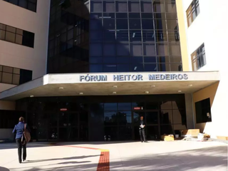 Casal com bebê vai preso ao furtar até picanha em supermercado Casal com bebê vai preso ao furtar até picanha em supermercado