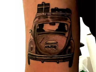 O Fusca &#34;Floquinho&#34; virou tatuagem no braço de Gustavo Pagano Moretti. (Foto: Arquivo pessoal)