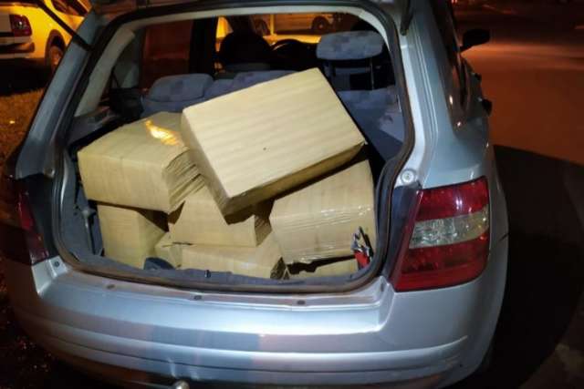 Em persegui&ccedil;&atilde;o, traficante bate carro e acaba preso com 250 quilos de maconha 