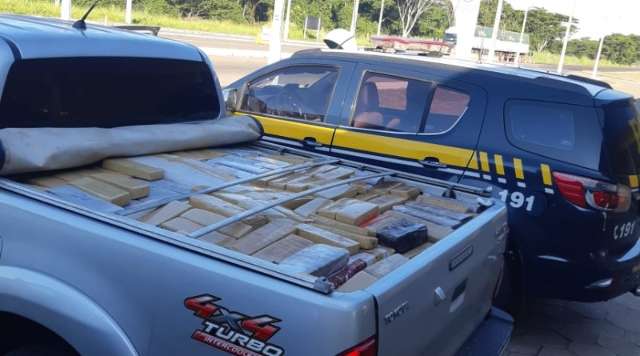 Maconha, skunk e haxixe apreendidos em caminhonete totalizam uma tonelada