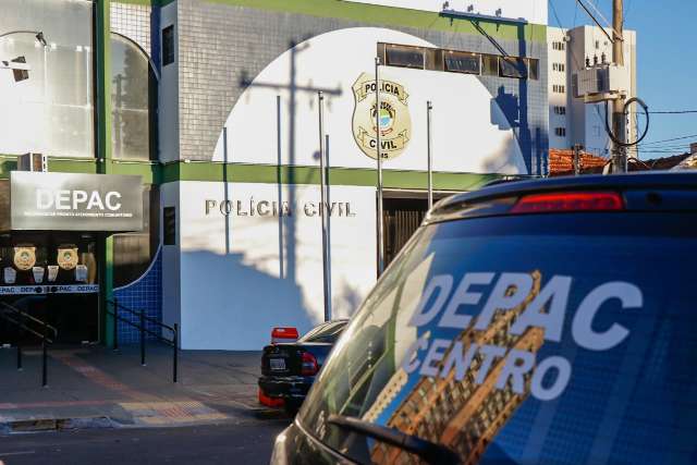 Sequestrado na sa&iacute;da de bar, homem consegue fugir de cativeiro, mas perde carro