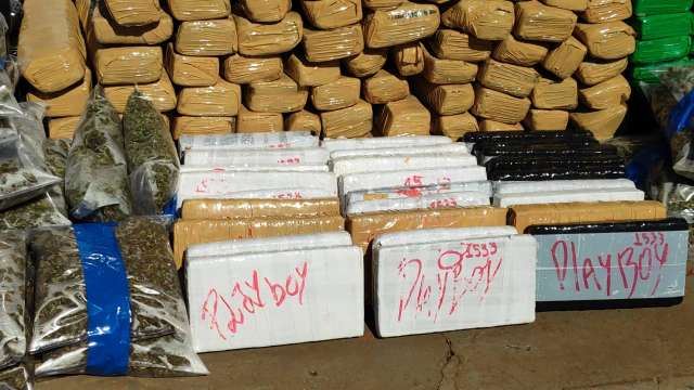 &ldquo;Cavalo doido&rdquo; abandona maconha com c&oacute;digo de fac&ccedil;&atilde;o criminosa