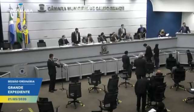 Vereador chama colega para briga e sess&atilde;o &eacute; interrompida na C&acirc;mara