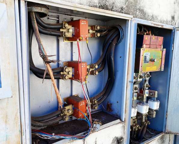 Furto de cabos de energia tira servi&ccedil;os eletr&ocirc;nicos da prefeitura do ar