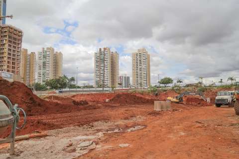 Obras em terreno na Rua Sergipe devem melhorar drenagem na regi&atilde;o