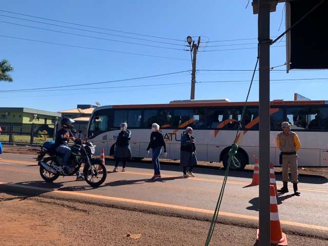 JBS diz que liminar garante passagem livre a &ocirc;nibus de trabalhadores