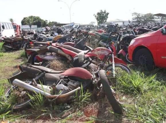 Detran leiloa 60 lotes de motos e 19 carros com lance inicial de R$ 500