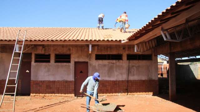 Obra com seis anos de atraso, constru&ccedil;&atilde;o de escola ser&aacute; retomada
