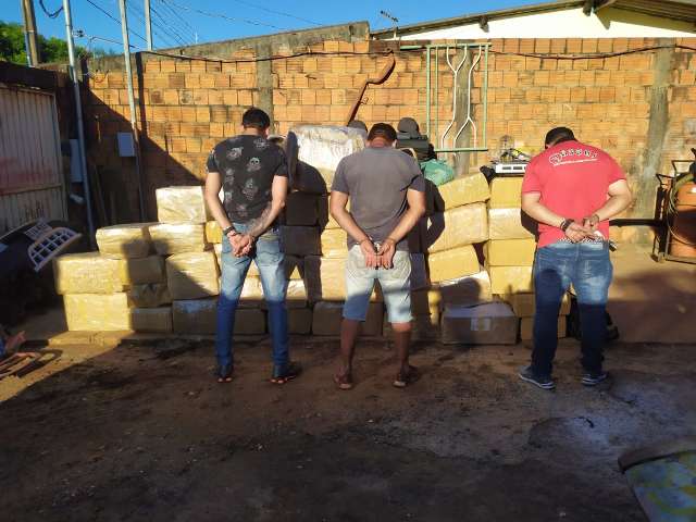Maior apreens&atilde;o em 5 meses, droga encontrada em oficina pesou 3,4 toneladas