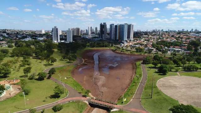 Empresa ter&aacute; 6 meses para concluir obra de conten&ccedil;&atilde;o no Parque das Na&ccedil;&otilde;es