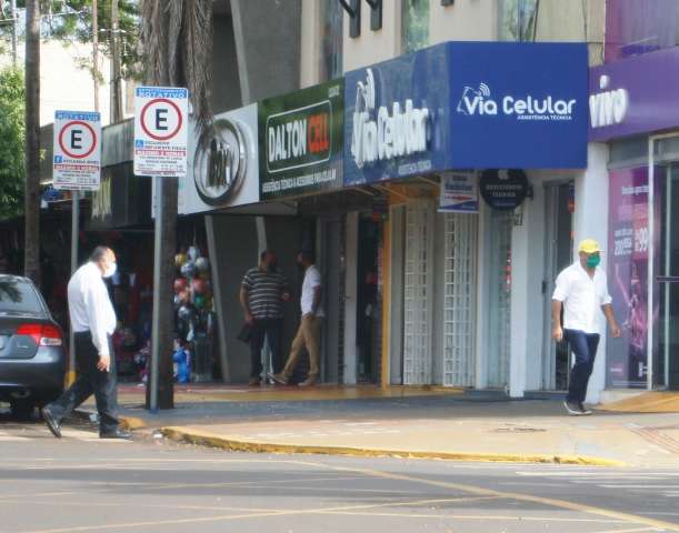 Aprovado pela C&acirc;mara, uso obrigat&oacute;rio de m&aacute;scara depende de aval da prefeita