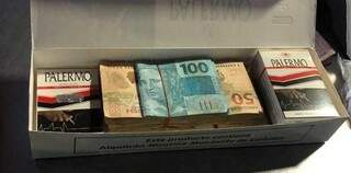 Dinheiro em caixa de sapatos, apreendido durante a operação. (Foto: Divulgação)