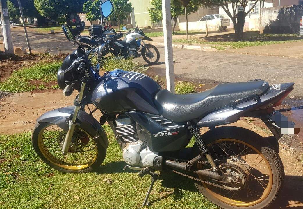 Motocicleta com placa do Grau é apreendida no Pedreira