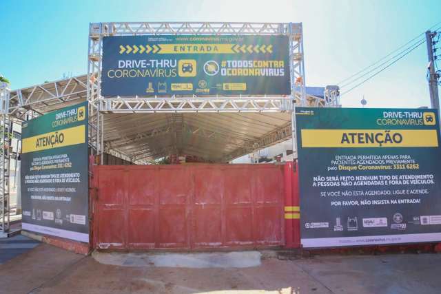 Drive-thrus adotam testes r&aacute;pidos, mas paciente n&atilde;o vai saber resultado na hora