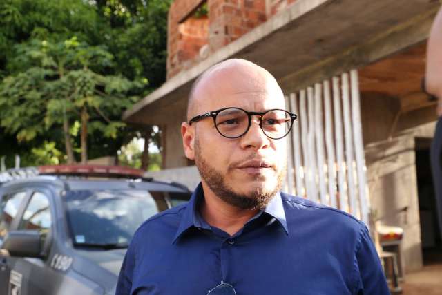 Ap&oacute;s den&uacute;ncia de tortura, Adepol diz que vai processar advogado de serial killer