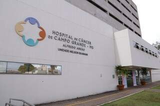 Hospital do Câncer Alfredo Abrão em Campo Grande (Foto: Kisie Ainoã)