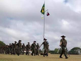 Ministério da Defesa espera incorporar pelo menos 100 mil jovens às forças armadas este ano (Foto: Jones Mário/Arquivo)