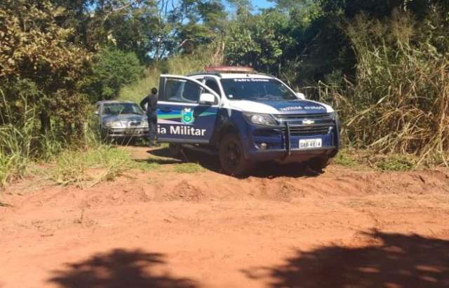 Suspeito de matar casal furtou gasolina e tentou sacar arma de PM para escapar