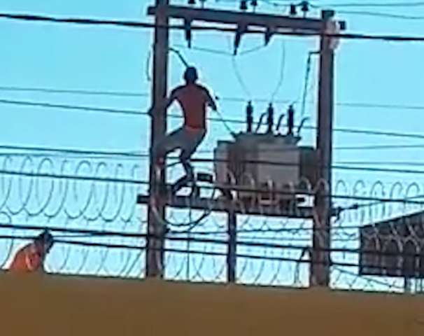&quot;Estou preso h&aacute; 10 anos&quot;, gritava detento que levou choque ao tentar fugir