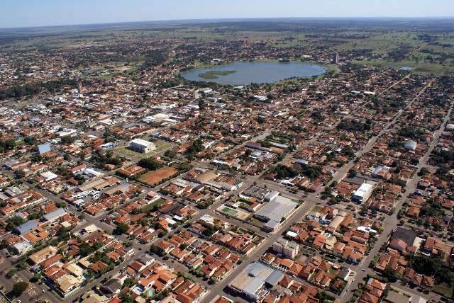Fam&iacute;lias em 10 cidades de MS recebem m&aacute;scaras e mais de 23,6 mil cestas b&aacute;sicas 