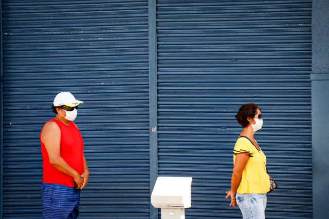 Com mais 623 mortes, Brasil se aproxima de 30 mil v&iacute;timas por covid