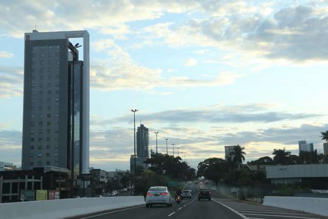 Domingo amanhece garoando e previsão é de mais um dia chuvoso em MS -  Amambai Notícias - Notícias de Amambai e região.