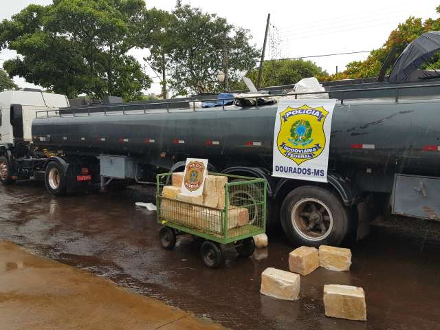 Contratado por R$ 20 mil, motorista &eacute; preso com caminh&atilde;o lotado de maconha