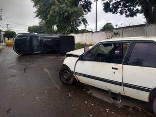 Acidente aconteceu no cruzamento das ruas Santa Luzia e Tricordiano (Foto: Guilherme Correia)