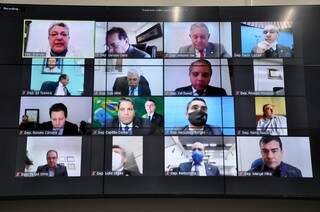 Deputados estaduias durante sessão em videoconferência (Foto: Luciana Nassar - ALMS)