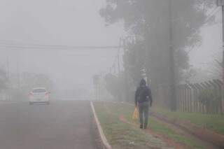 Em Campo Grande, nebulosidade deixa a cidade com cara de inverno (Foto: Henrique Kawaminami)