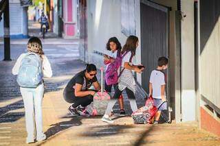 Entrada de alunos no Colégio Dom Bosco em março, quando escolas ainda estavam funcionando (Foto: Marcos Maluf/Arquivo)