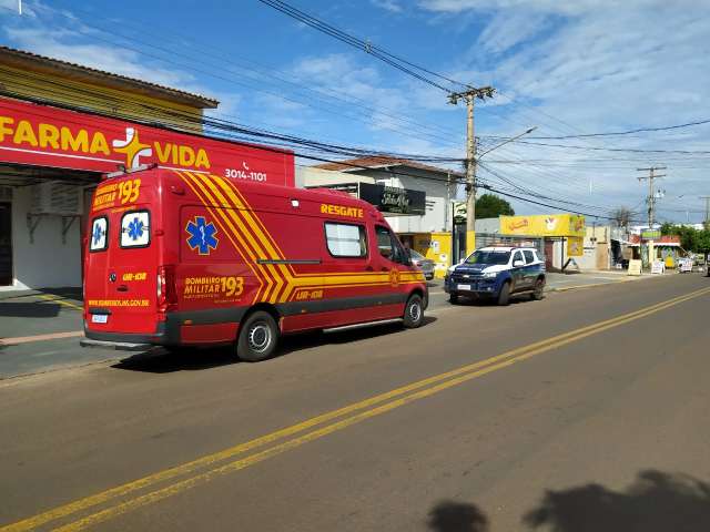 Jovem &eacute; socorrida ap&oacute;s namorado a manter em c&aacute;rcere por 6 horas