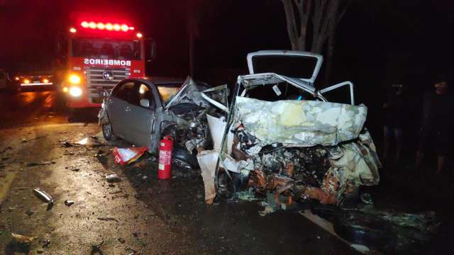 Acidente durante ultrapassagem mata duas pessoas na BR-376