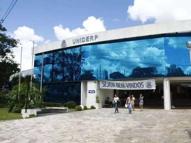 Estudantes de Medicina reclamam de provas presenciais durante pandemia