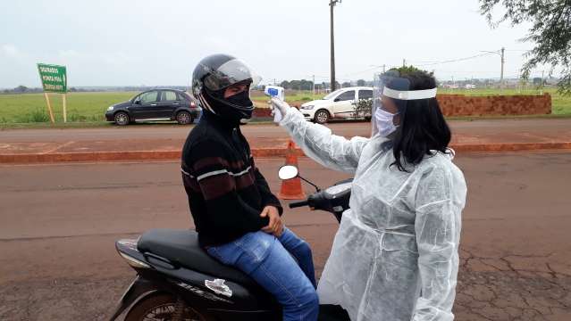 A 17 km do epicentro da covid, Itaporã reforça barreira sanitária após 1ª morte 