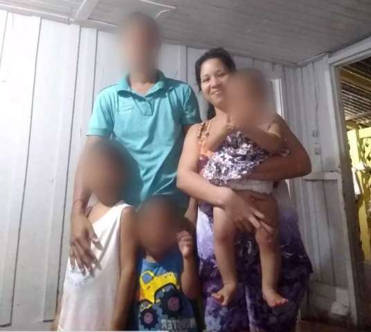 Vi&uacute;vo e com 3 filhos, venezuelano que perdeu mulher para a covid pede ajuda