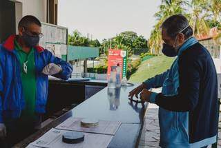 Apesar de muita gente estranhar, clubes podem fazer "festa" no Dia dos Namorados Apesar de muita gente estranhar, clubes podem fazer "festa" no Dia dos Namorados