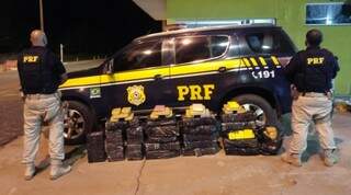 Motorista foge durante abordagem e abandona carreta com quase 250 kg de coca&iacute;na 