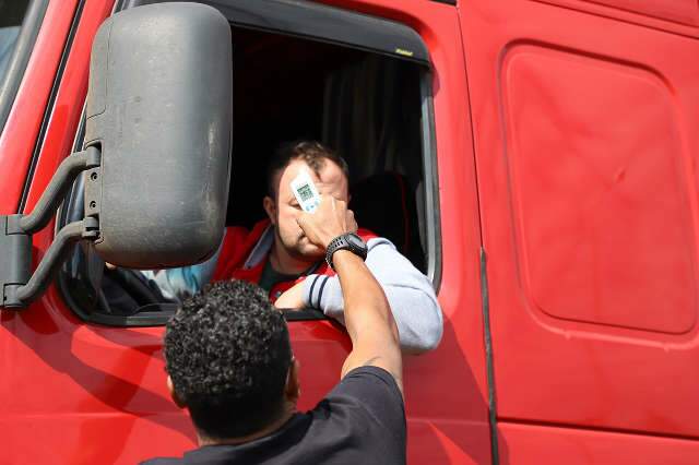 Munic&iacute;pio manda 47 ficarem isolados, depois de passarem por barreira
