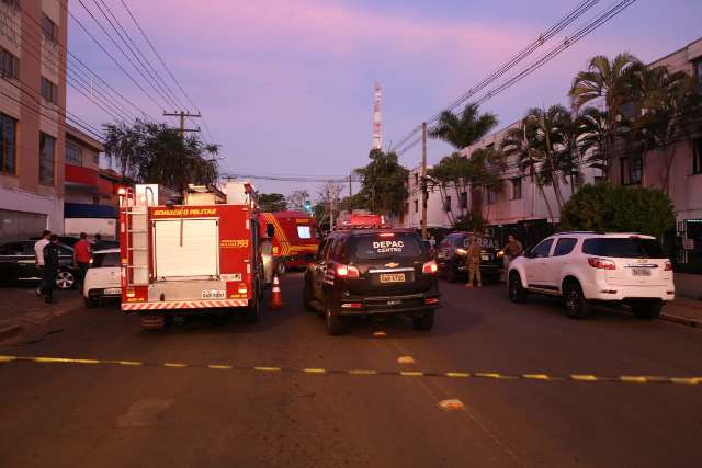 Bandido envolvido em assassinato de policiais civis fez ref&eacute;ns para escapar