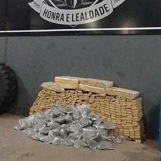 Em fiscaliza&ccedil;&atilde;o na fronteira, Garras apreende Corolla cheio de droga