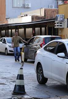 Condi&ccedil;&atilde;o para reabrir lojas, trabalhadores s&atilde;o flagrados sem m&aacute;scara no Centro