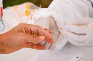 Brasil registra 1,3 mil mortes por covid nas &uacute;ltimas 24 horas