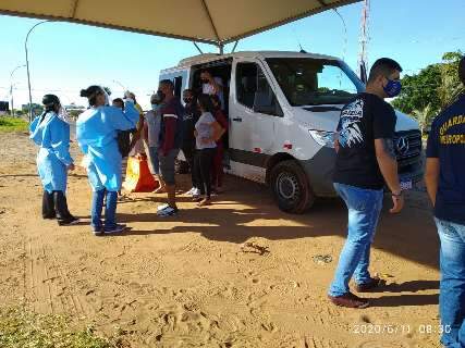 Van de transporte clandestino de passageiros &eacute; apreendida em barreira sanit&aacute;ria