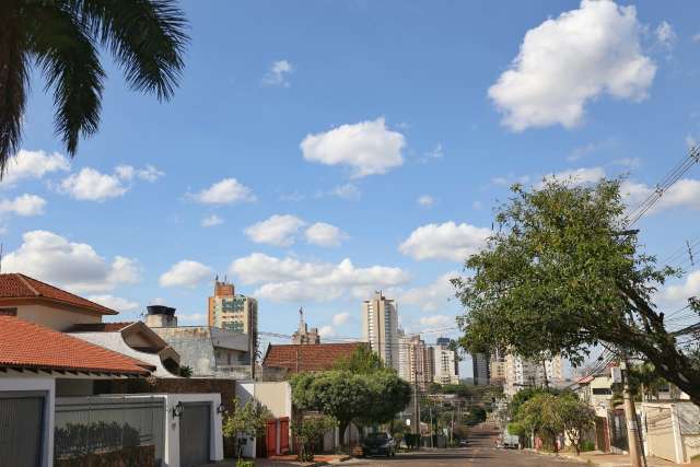 Previs&atilde;o &eacute; de sol forte e m&aacute;xima de 34&ordm;C at&eacute; s&aacute;bado em MS