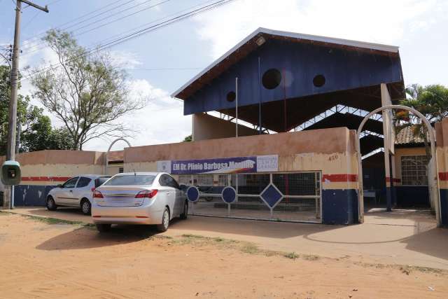 Morador de rua acolhido em escola municipal amanhece morto 