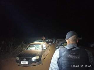 Choque flagra comboio com contrabando e apreende 12 ve&iacute;culos