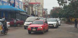 Carreata de comerciantes de Pedro Juan Caballero, no dia 4 deste mês; fronteira continua fechada (Foto: Marciano Candia)